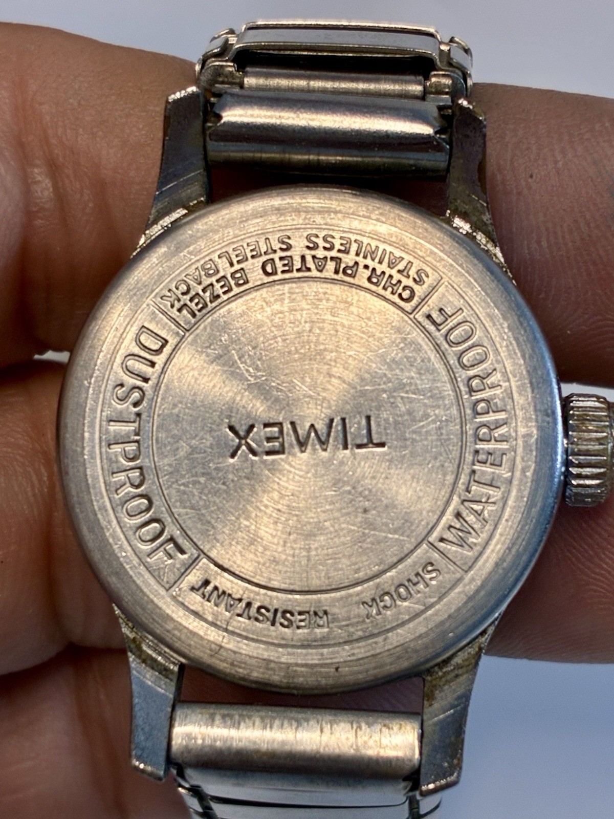Timex Vintage Women’s Mechanical Watch, Shock-Resistant, Silver Dial, 17J WORKS
