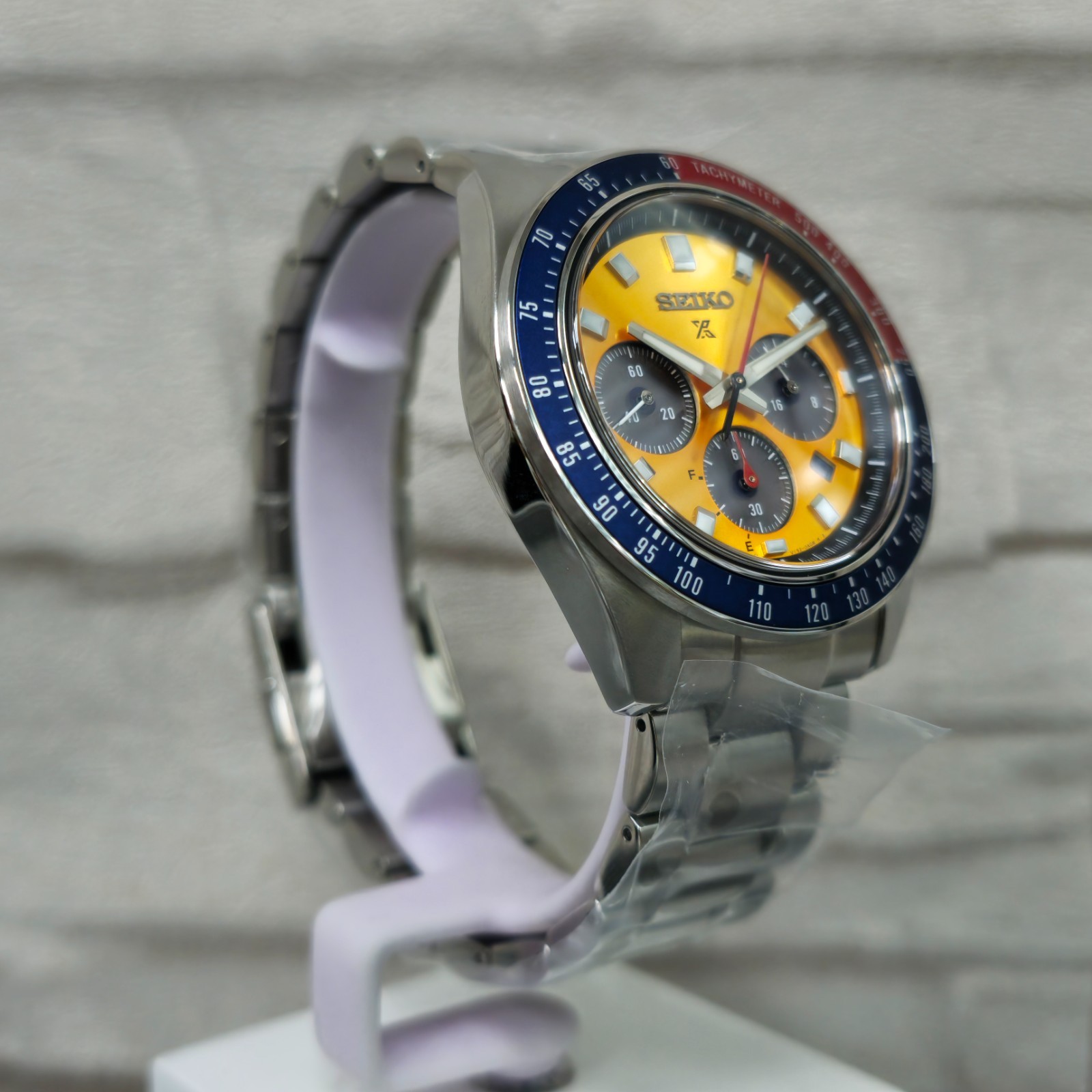 Seiko Prospex Speedtimer SSC947P1 Pogue Panda Dial Solar New Full Set Men Watch