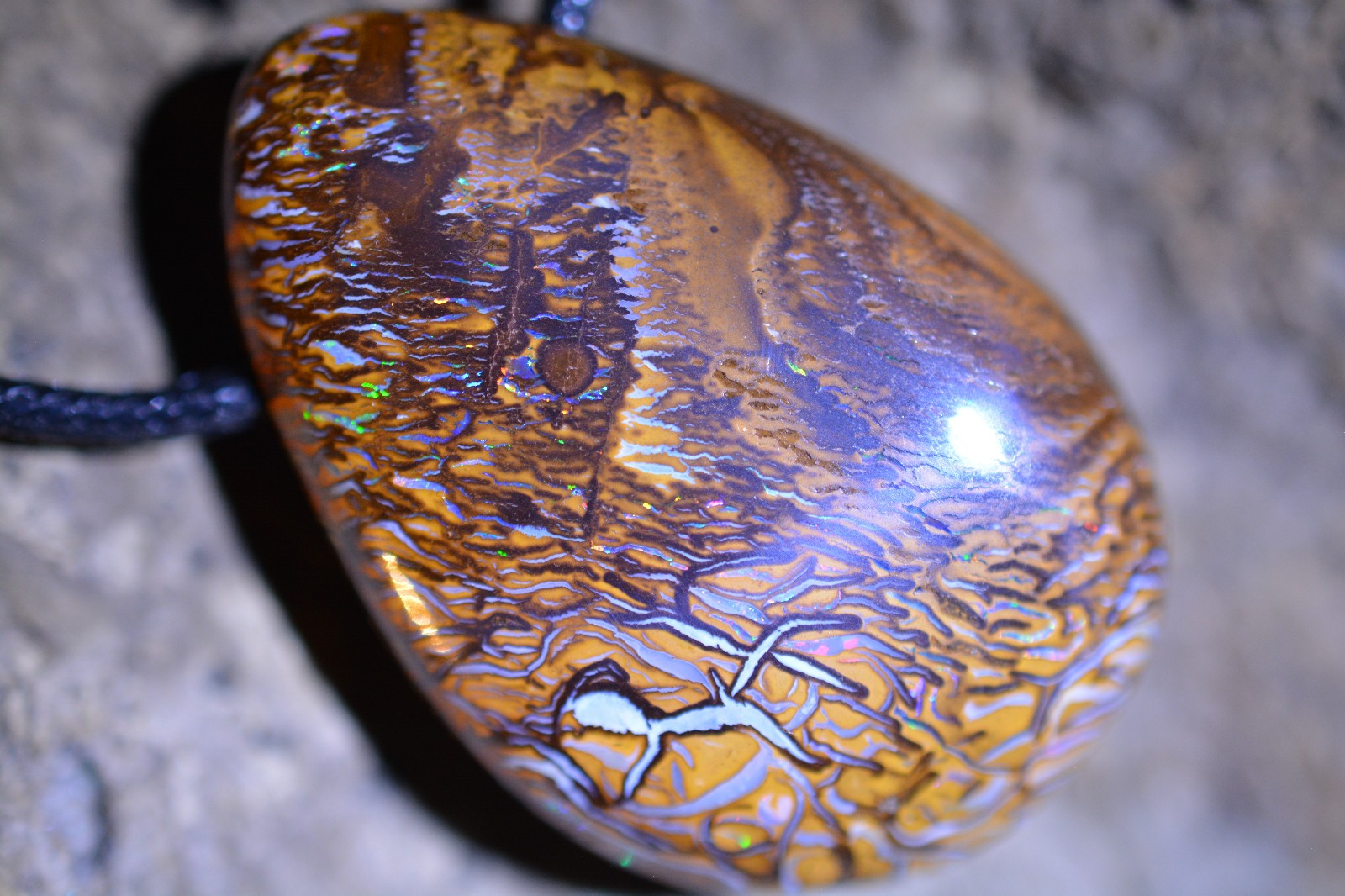 81ct 35x25x11 Nice Multicolor Koroit Nut Boulder Matrix Opal Australia gem