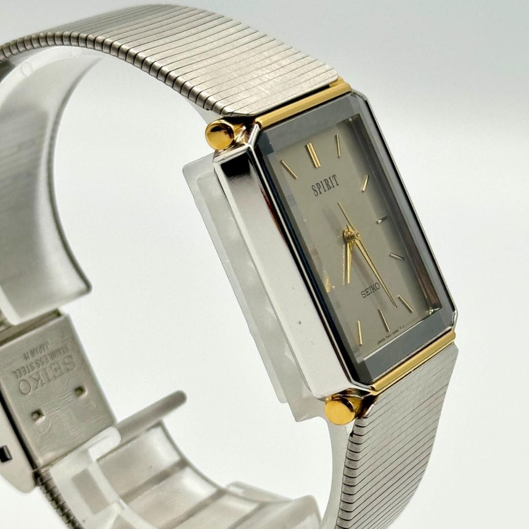 Working condition SEIKO SPIRIT wristwatch, gray dial, 3 hands, with box.