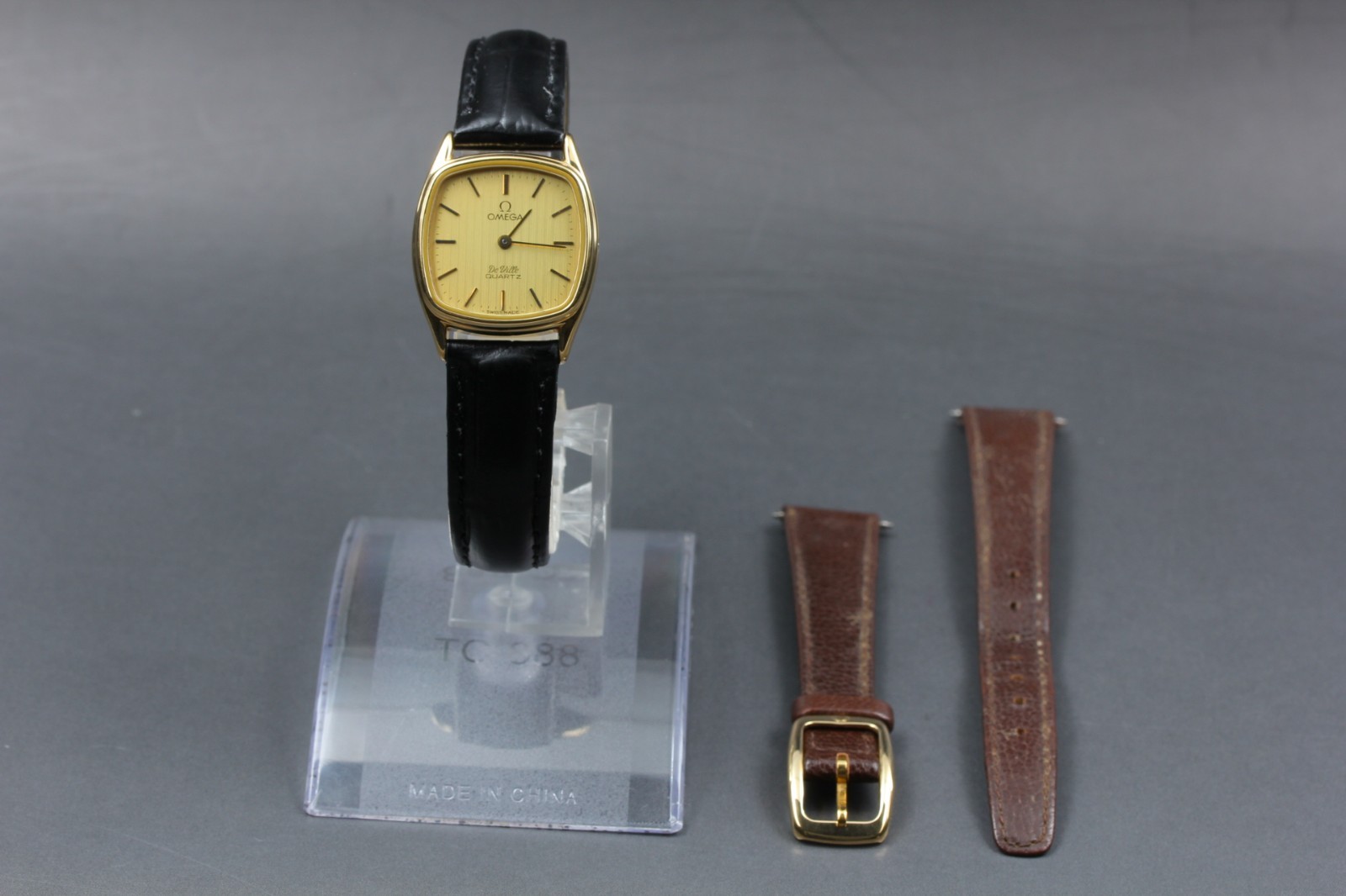 VINTAGE Omega De Ville Cal.1365 Gold Square Push Crown Quartz Women Watch JAPAN