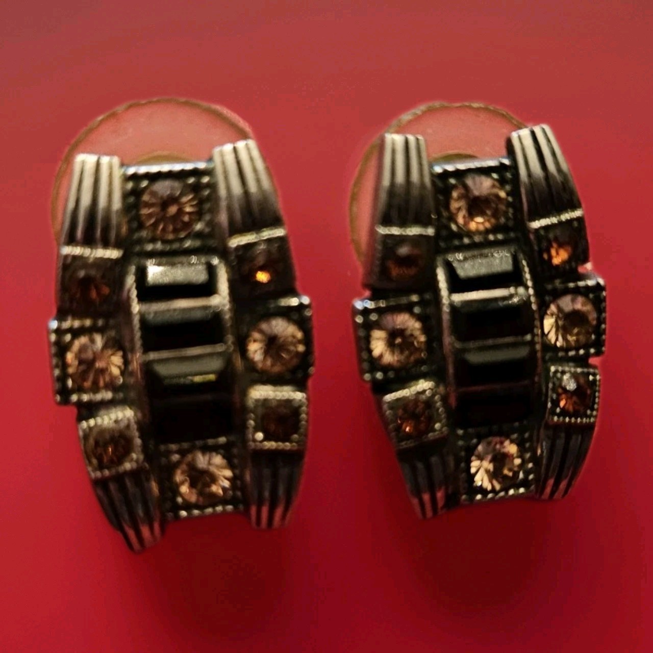 SORRELLI EARRINGS Polish Silver Tone Finish & Austrian Crystals READ DISCRIPTION