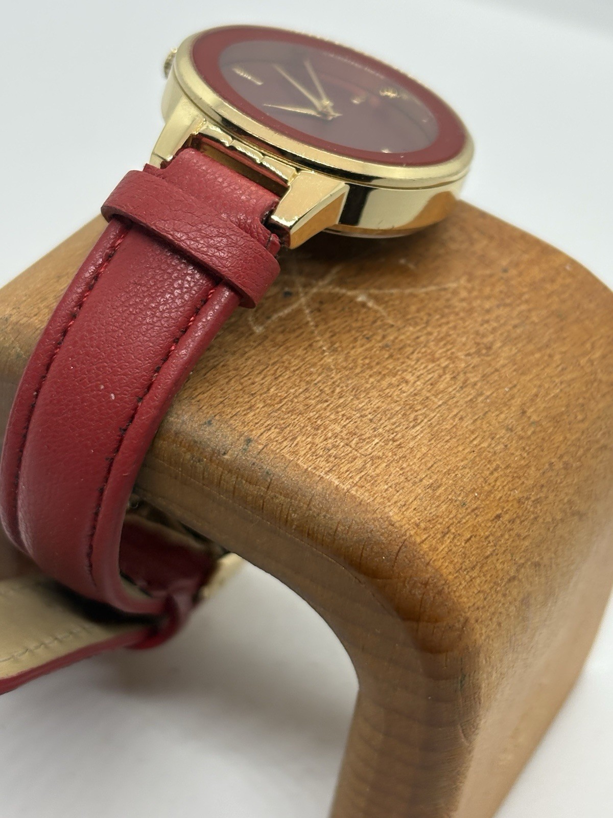 Amazon Essential Womens minimalist watch red dial and strap new battery