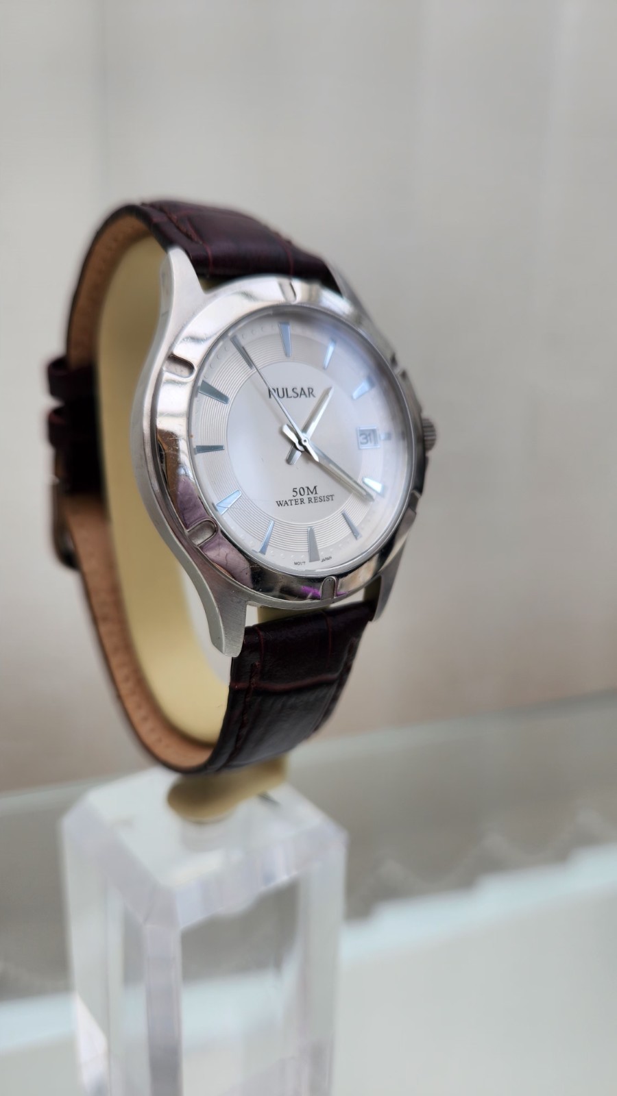 Pulsar mens watch Date , Easy To Read, Brown Leather, WR 50m. (A4)