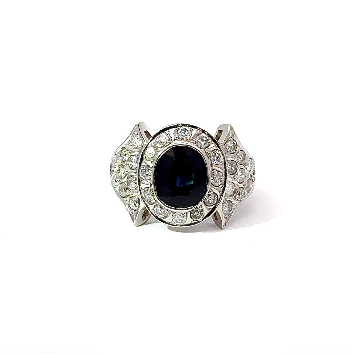 Ring 750 Gold Magnificent Vintage Ring 14K White Gold with Sapphire & Diamonds