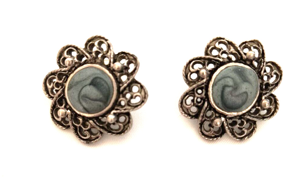 Vintage Blusih Gray Cabochon Women’s Stud Earrings Appx 1 in Silver Tone Alloy