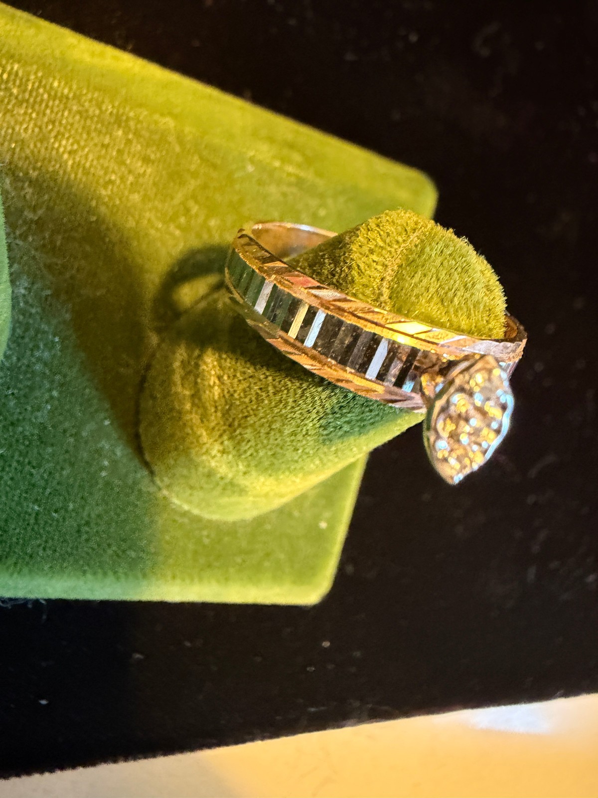 Vintage SOLID 10KT Gold Stamped Size 8 Ring 2.51g New Old Stock!