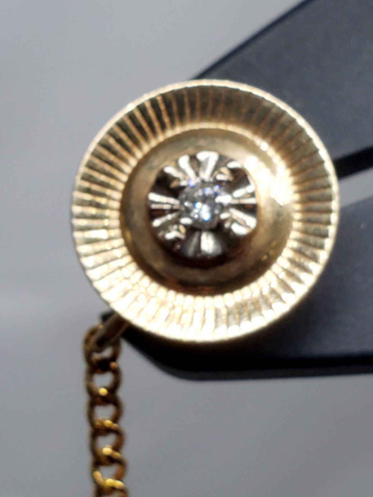 14K Solid Yellow Gold Center 2.5mm Diamond Tie Tack ~0.5” Pin 1.17g