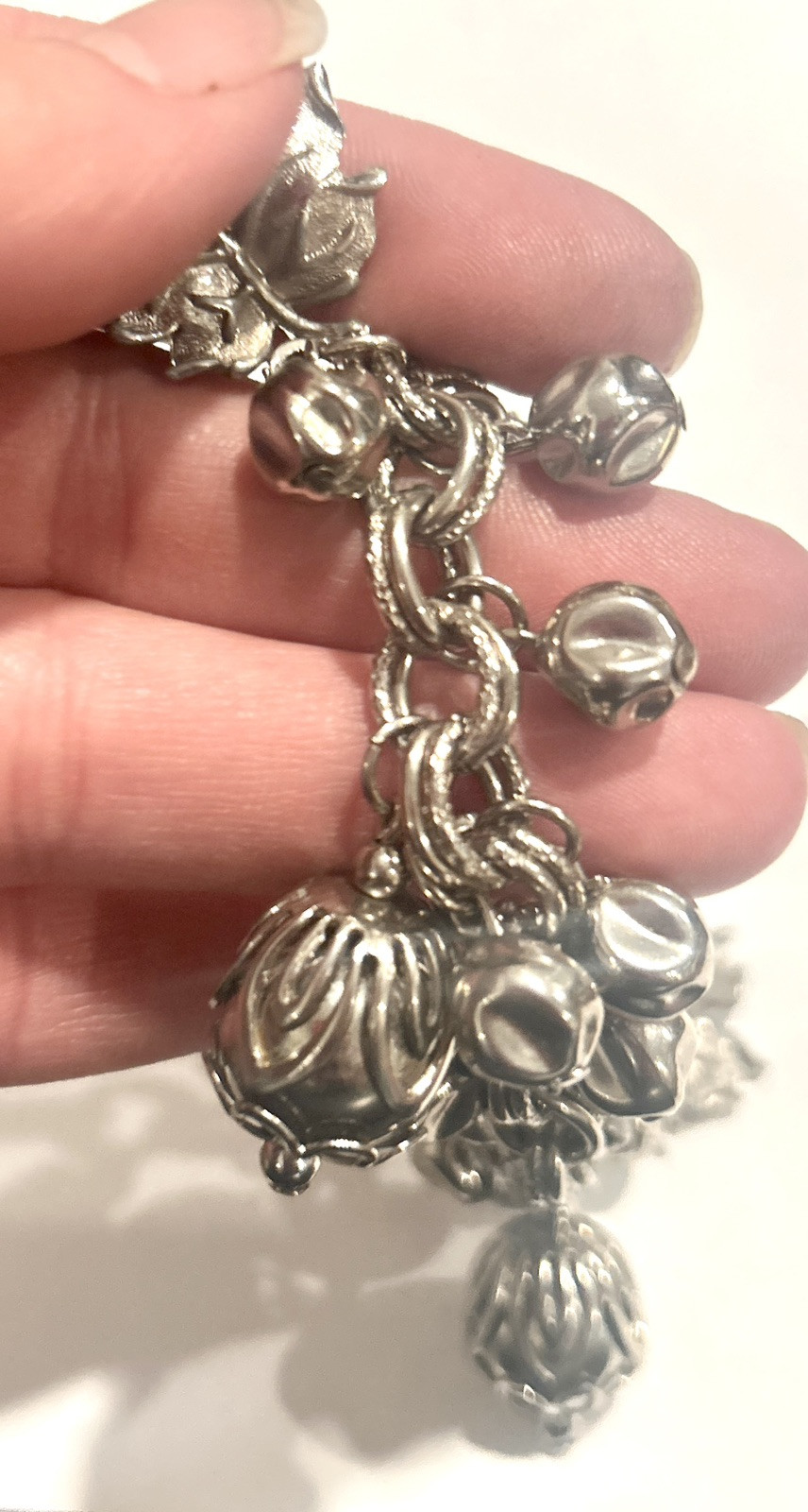 VTG Heavy SILVER Tone Metal LEAVES NUTS Baubles CHARM BRACELET