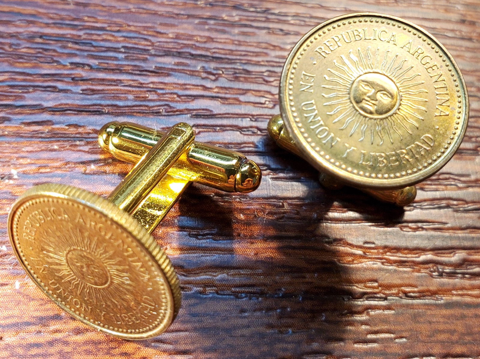 Argentina Radiant Sun Face Rays Vintage Gold Tone Brass Coin Cufflinks +Gift Box