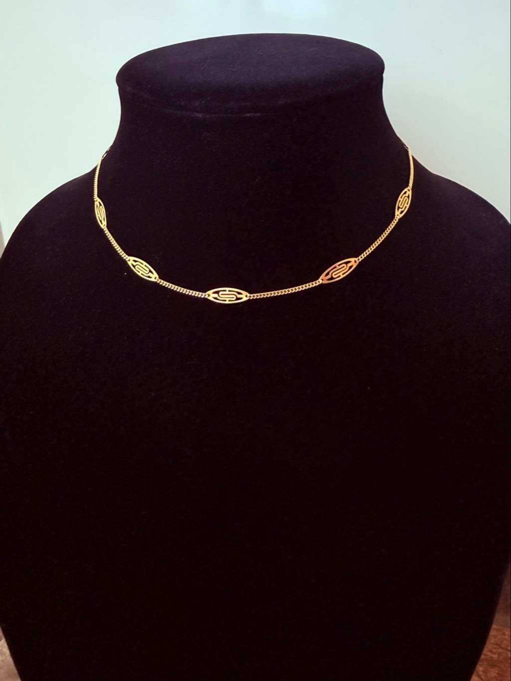 14K Solid Gold Unoaerre Geometric Ornate Curb Station Collar Vintage Necklace