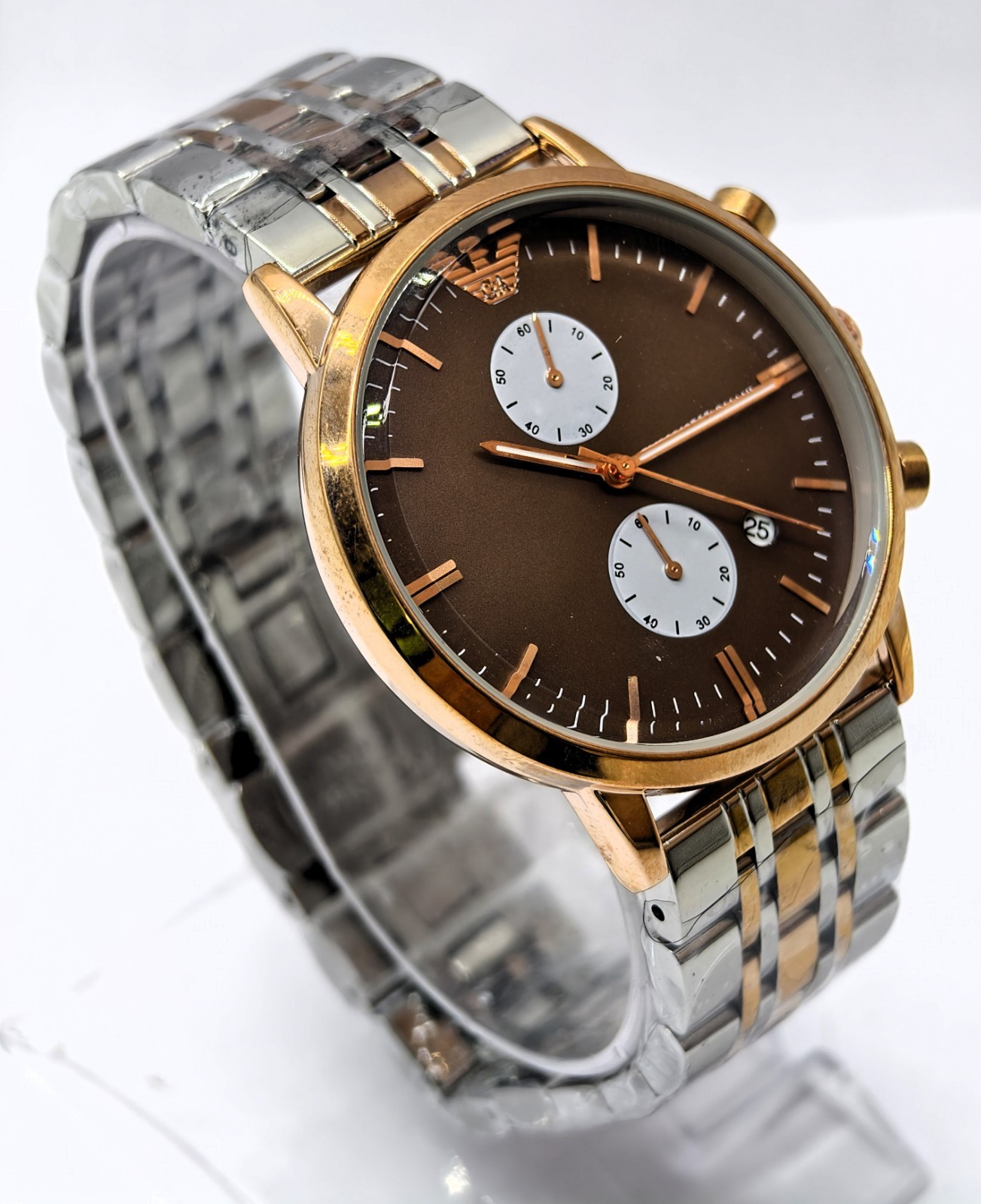 Fantastic Emporio Armani Chronograph Analog Date Indicator Men’s Wrist Watch