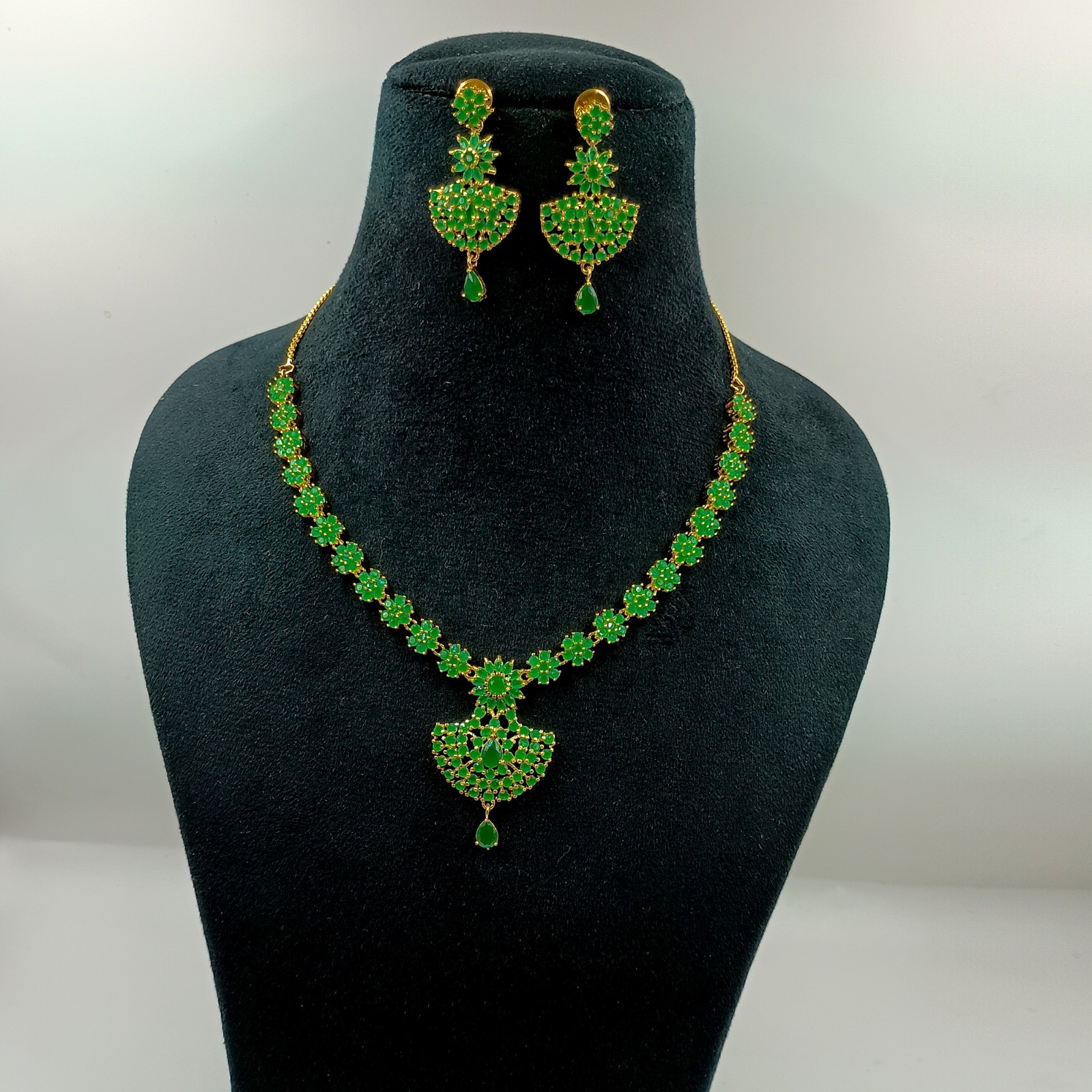 Traditional South Indian 22k Gold Plated Emerald Stone Necklace Set
