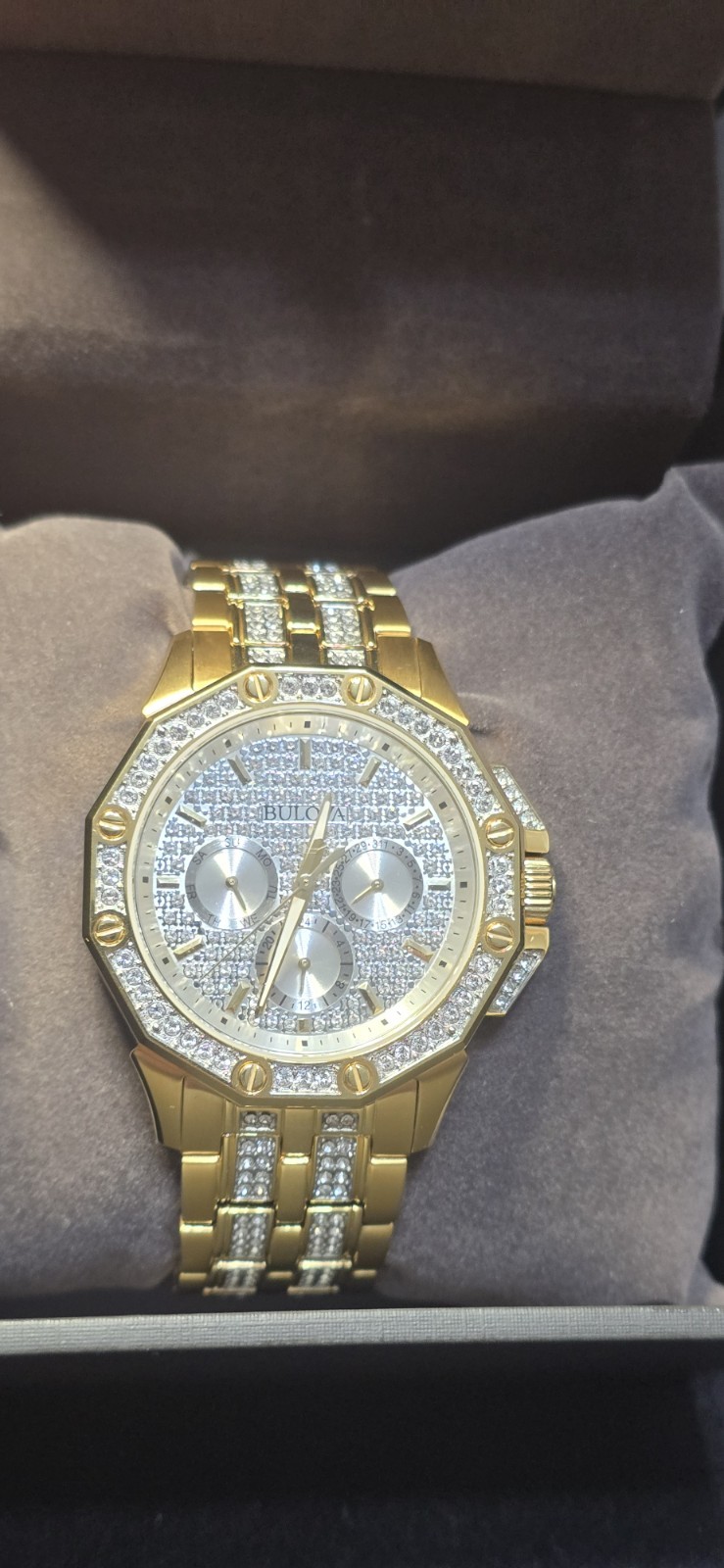 Bulova Octava Crystal 98C126 Gold Tone Men’s Quartz Watch 41.5 mm