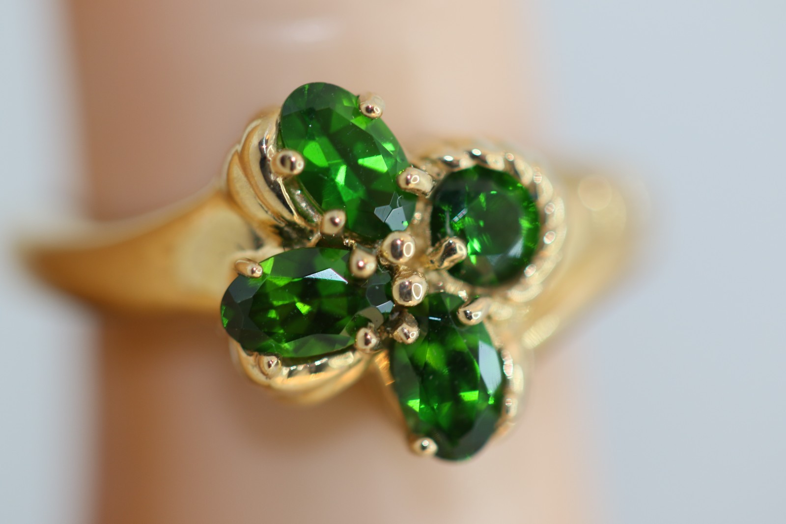 QVC 14K YELLOW GOLD RUSSIAN CHROME DIOPSIDE FLOWER CLOVER CLUSTER RING SIZE 5