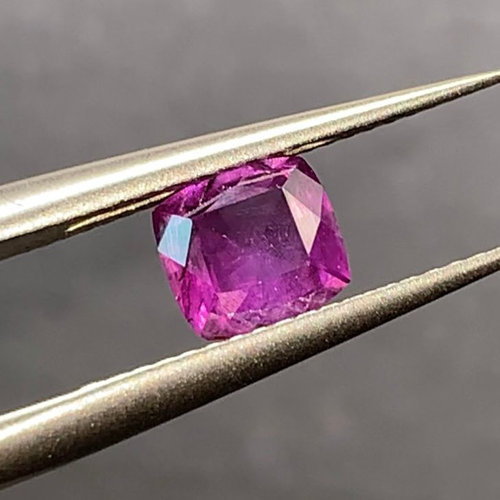 0.85Ct Natural Rare Purplish Pink Kashmir Sapphire