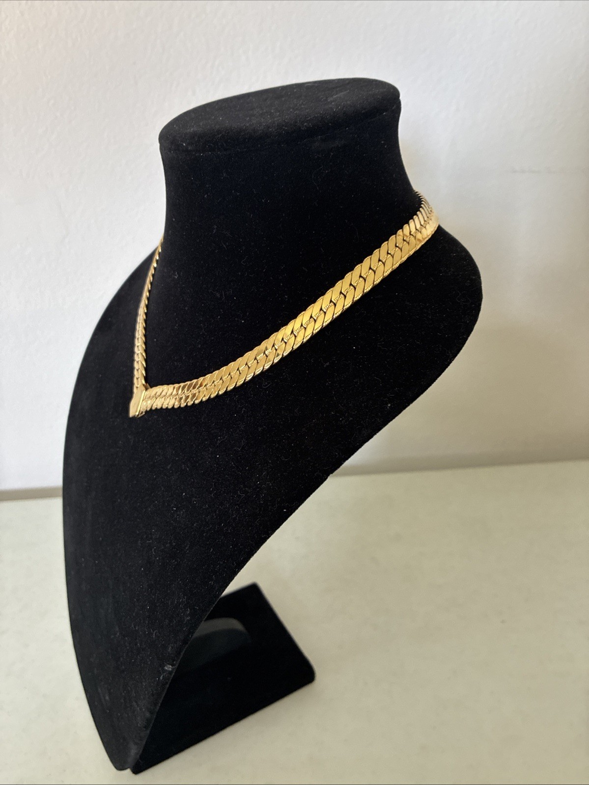 High Quality Thick Gold Chain Necklace 16″ V Shape Jewelry 1/4″ wide Smooth