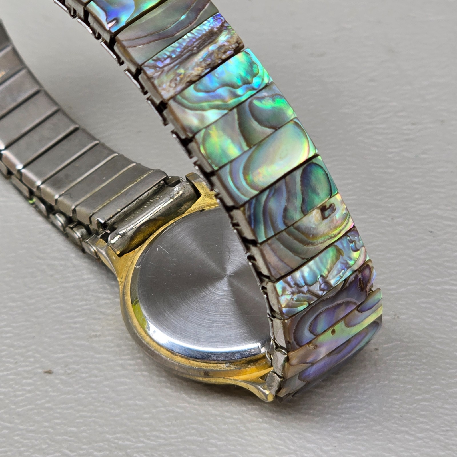 Vintage Watch Victoria Abalone Shell Womens Expansion Band Quartz Watch