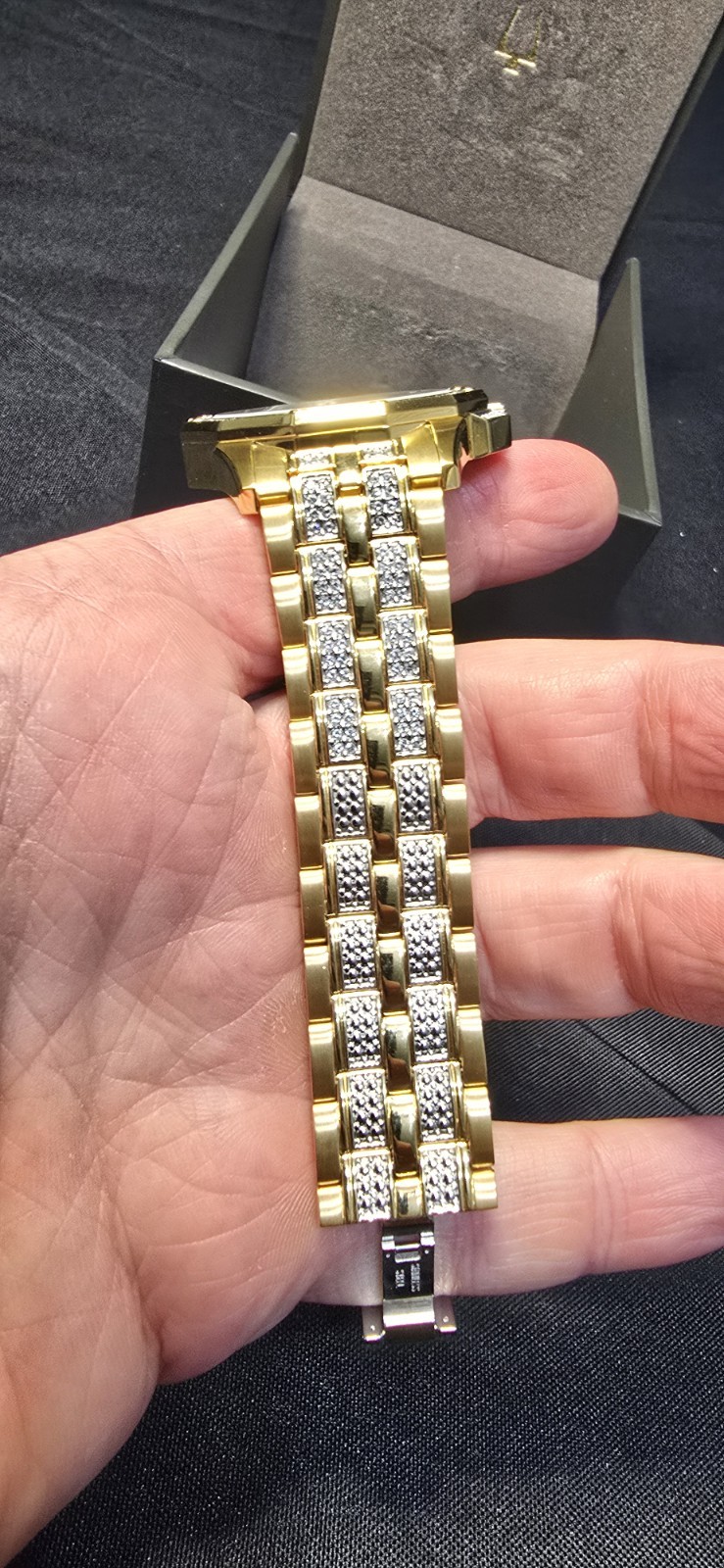 Bulova Octava Crystal 98C126 Gold Tone Men’s Quartz Watch 41.5 mm