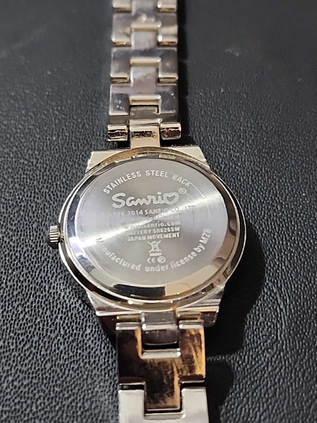 Hello Kitty, Watch Women Silver Tone With Heart Design