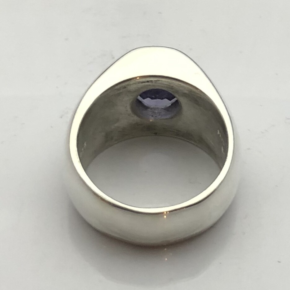 MJG STERLING SILVER RING. HEAVY. 12 x 10mm OVAL LAB ALEXANDRITE. SIZE 9.5