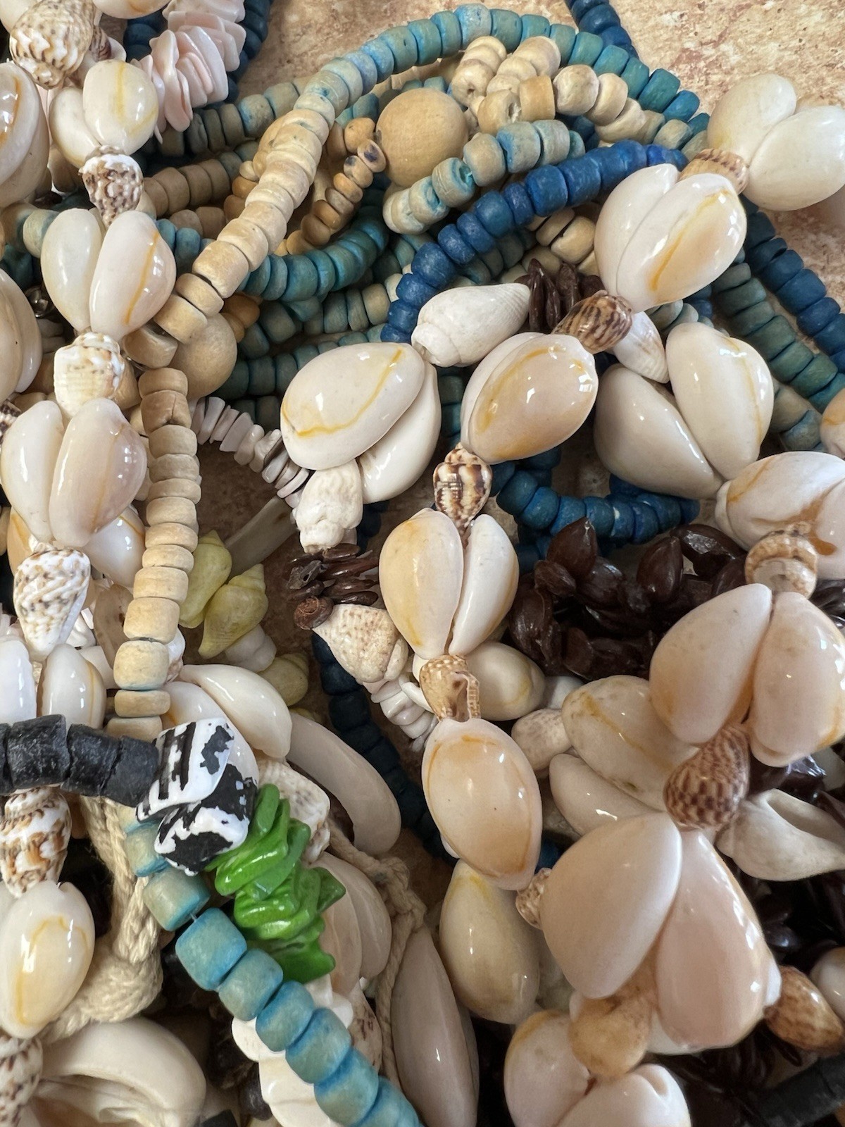 3 Lbs Lot Seashell Shell Pukka Cowrie Jewelry Strands Necklaces Bracelets SS1