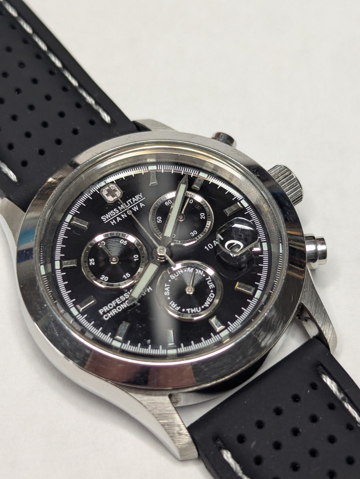Hanowa Swiss Military Army Watch 10198J Chronograph Day Date – Runs Well