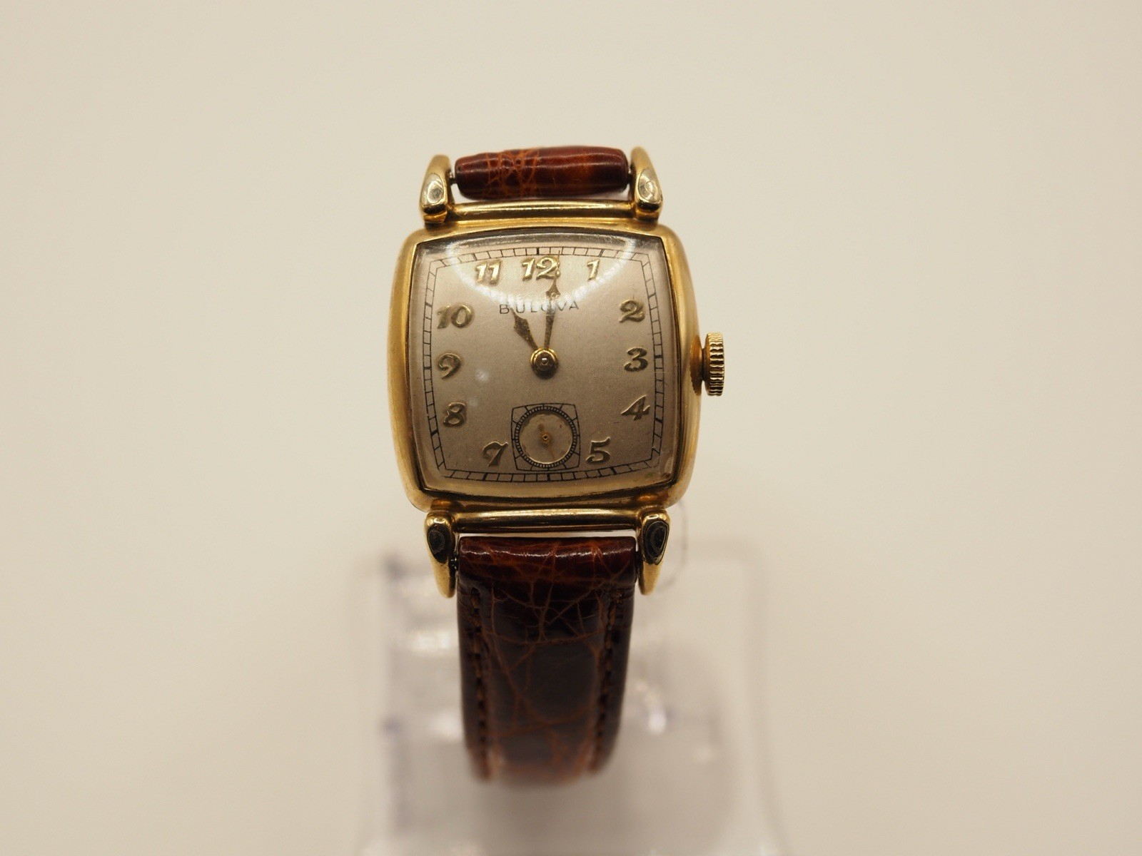 Vintage 1953 Bulova Director men’s/unisex 10k gold-filled tonneau