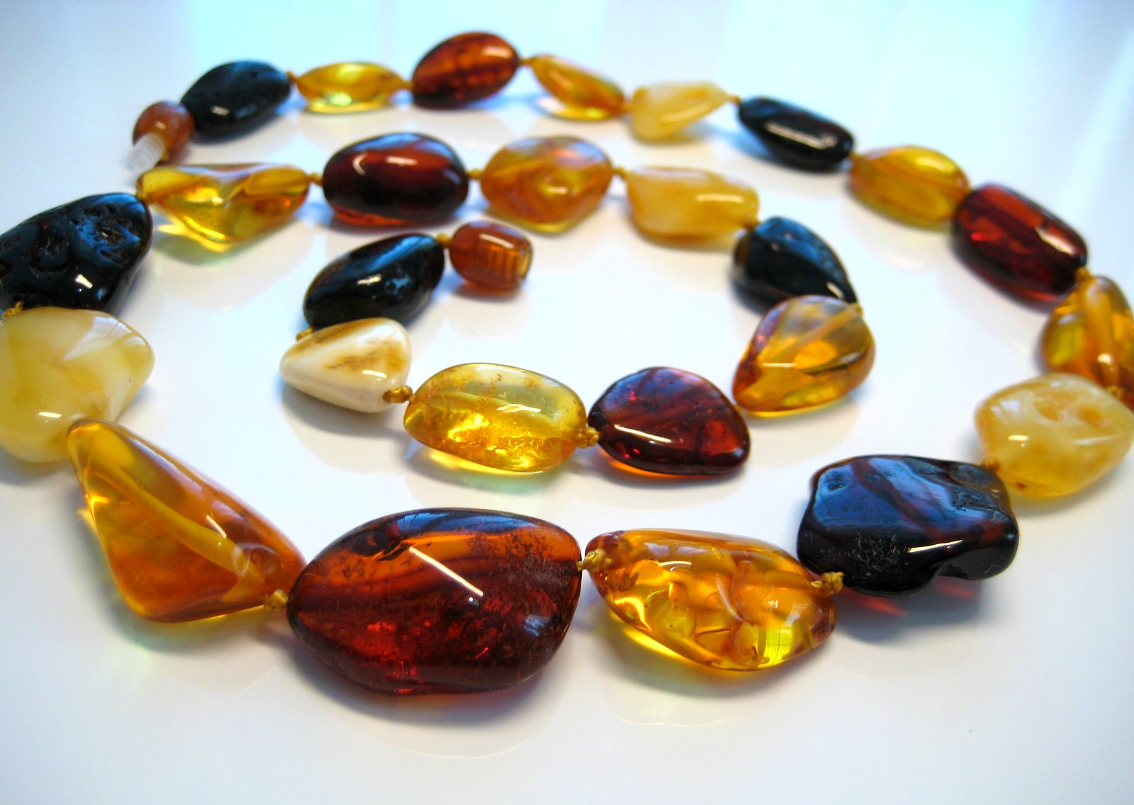 Massive Genuine Multicolor Beautiful Baltic Amber Necklace 23 gr. 20 in. !!!