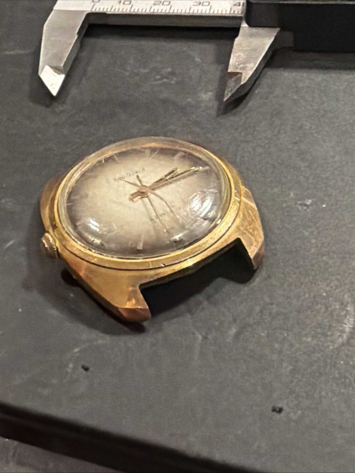 AJ21 VTG Timex Electric Dynabeat Watch Large Case GoldTone Parts Repair Restore