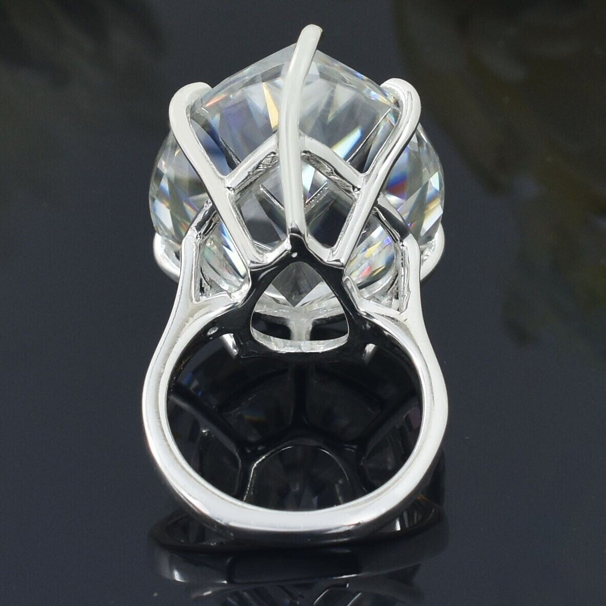 RARE 43.50 Ct Treated Off White Diamond Solitaire Ring In 925 Silver. Certified