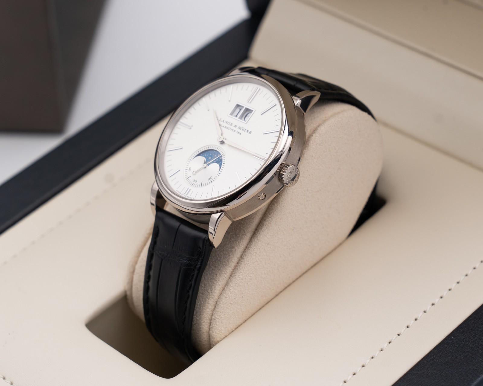 A. Lange & Söhne 384.026 Saxonia Moon Phase White Gold 2022