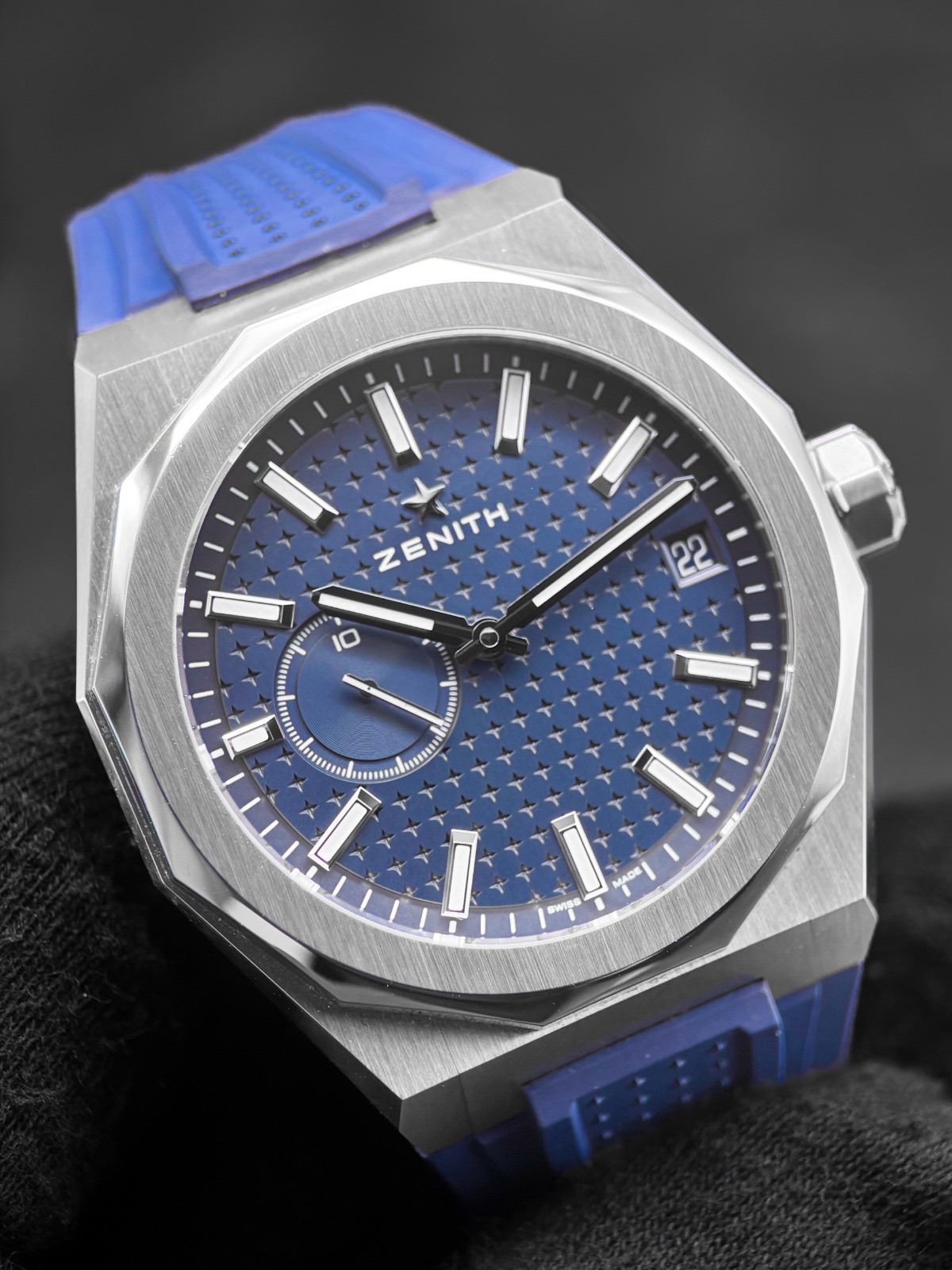 Zenith Defy Blue Men’s Watch Bracelet & Blue Strap B&P – 03.9300.3620/51.I001