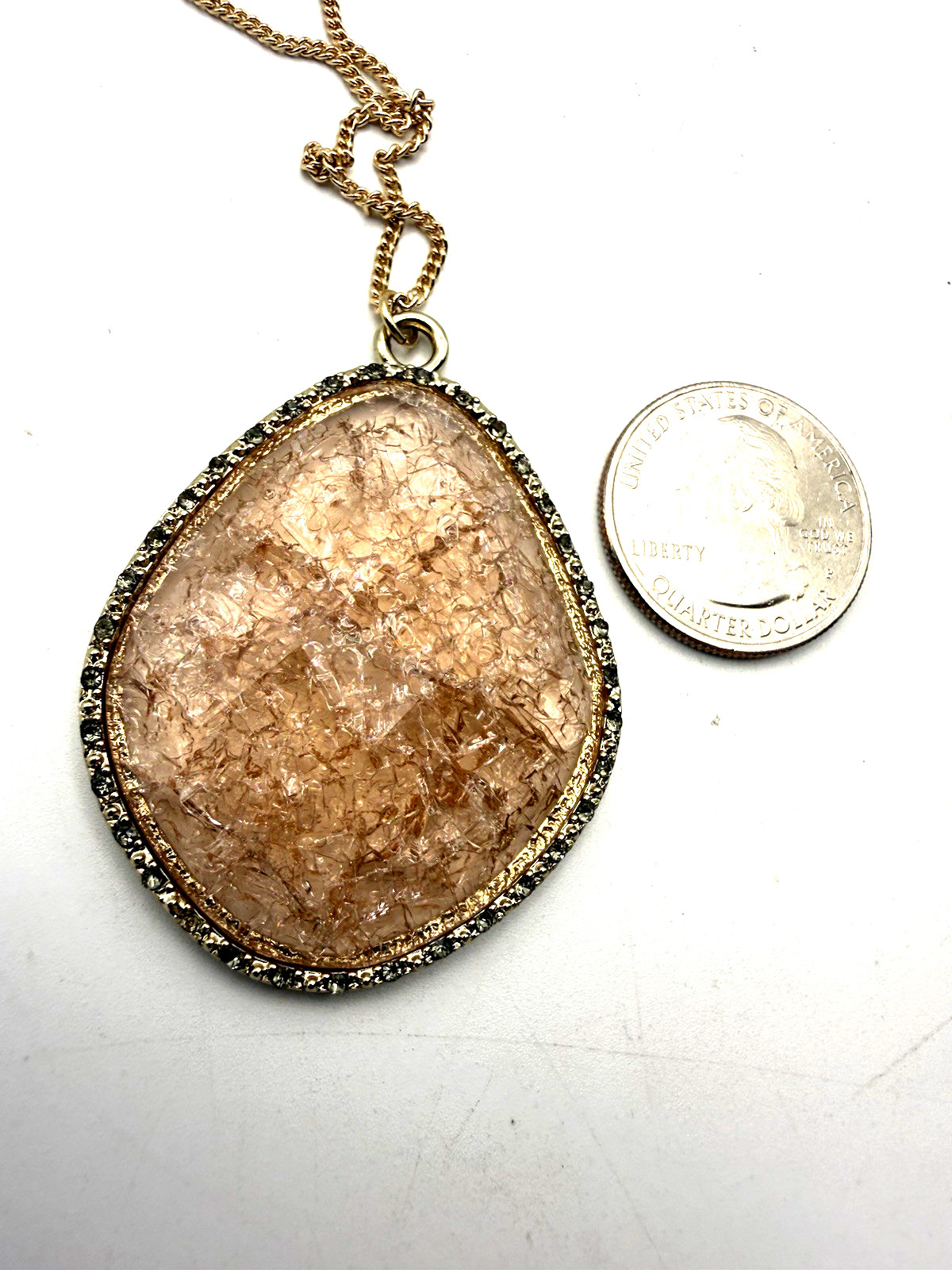 NWT Ann Taylor LOFT 34″ Crackled Pink Glass Pendant Necklace
