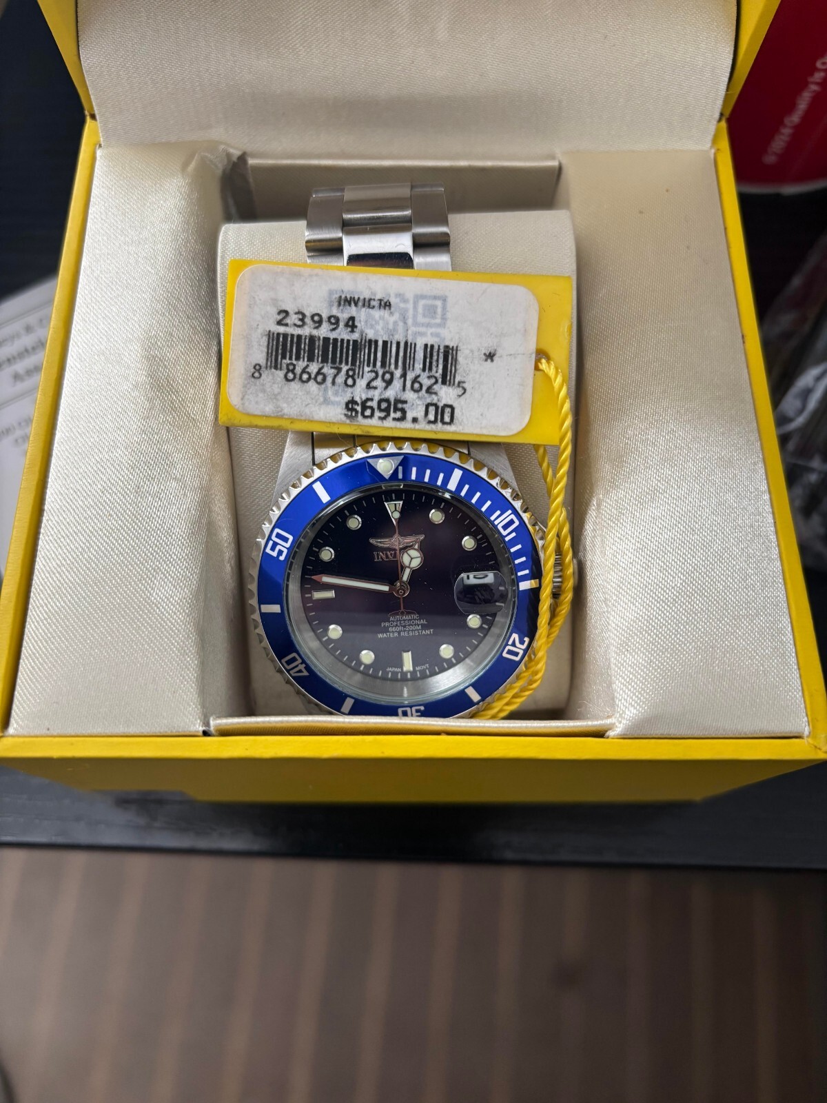 Invicta Pro Diver Blue Men’s Watch Day/Date Rotating Bezel-Splash Proof – 29179
