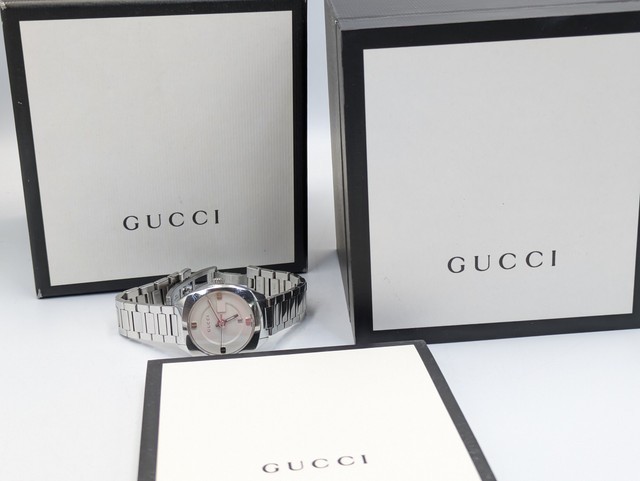 Gucci GG2570 Small 142.5 Women’s Quartz Stainless Steel Silver Dial Watch