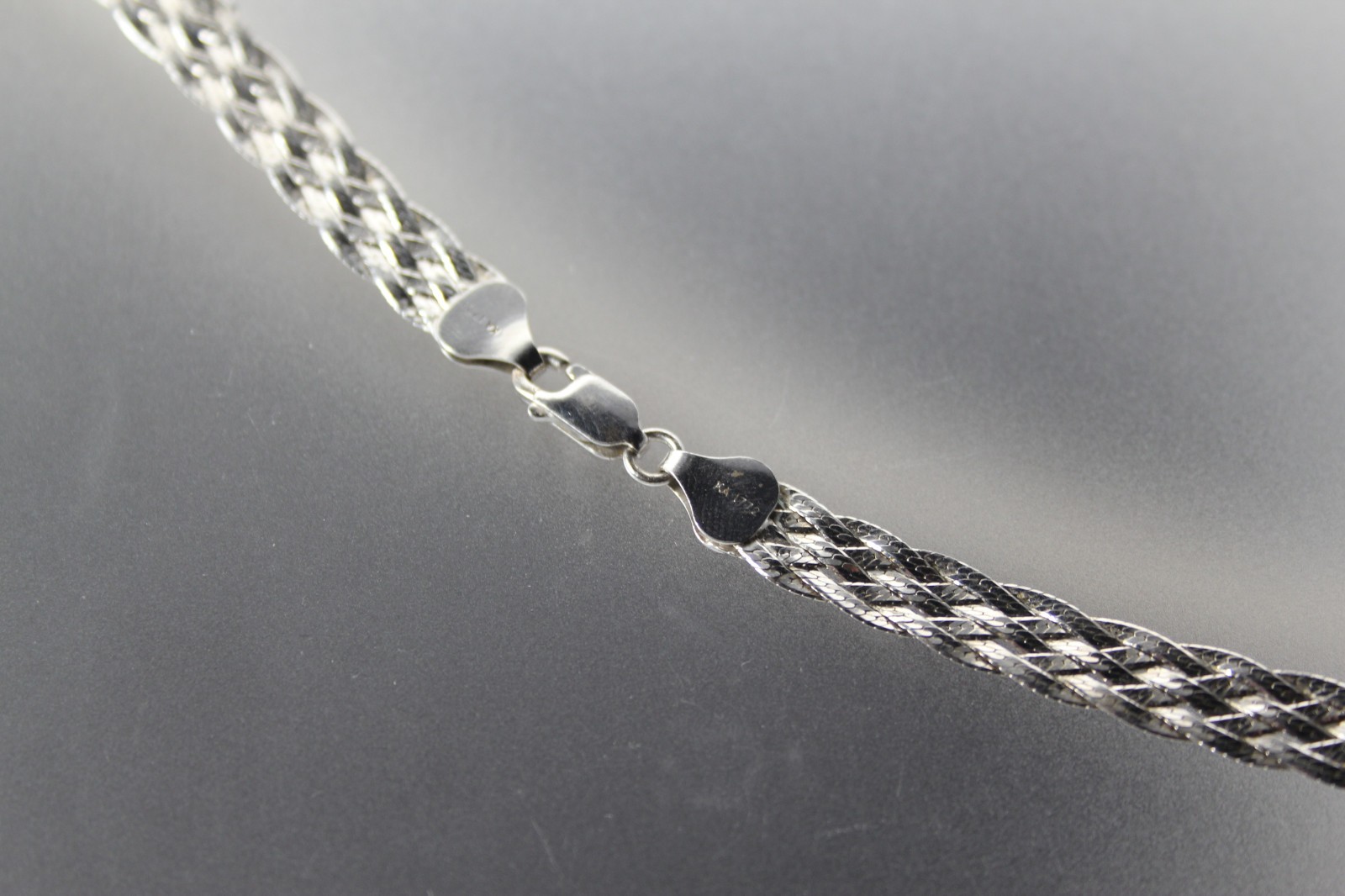 925 Sterling Silver 18″ Wide Flat Woven Chain Necklace 11.6 Grams (NEC6016)