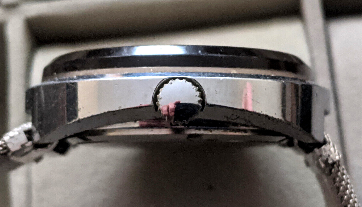 Rare Retro Yema GENESIS 17 Jewel Men’s Watch With Date Function. Large 39mm Case