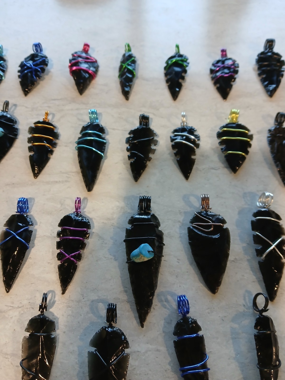 Wholesale 25pc obsidian wirewrapped arrowheads with necklace for resell