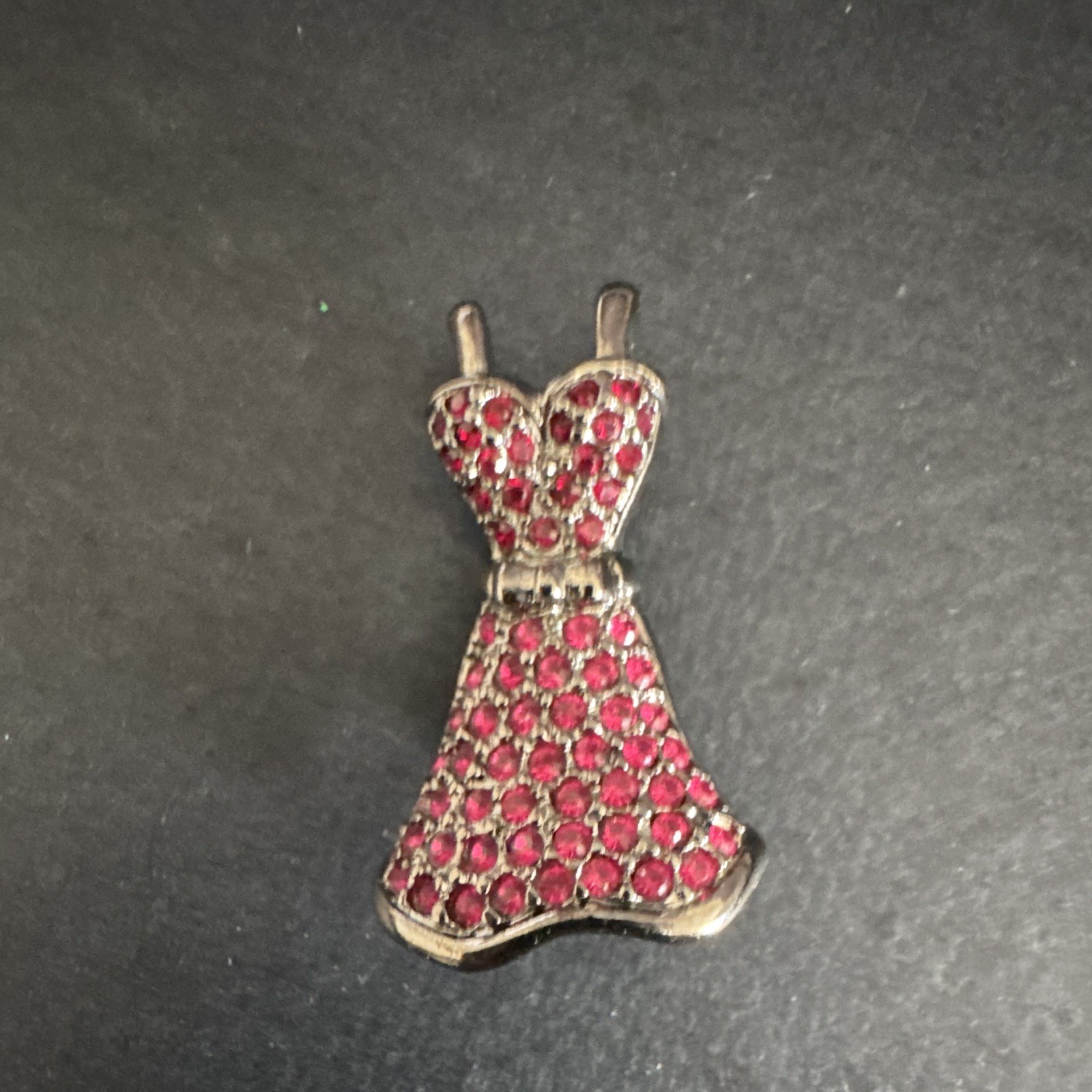 Silver Tone Dress Brooch Pin Pink Red Round Rhinestone Pavé Fashion Costume