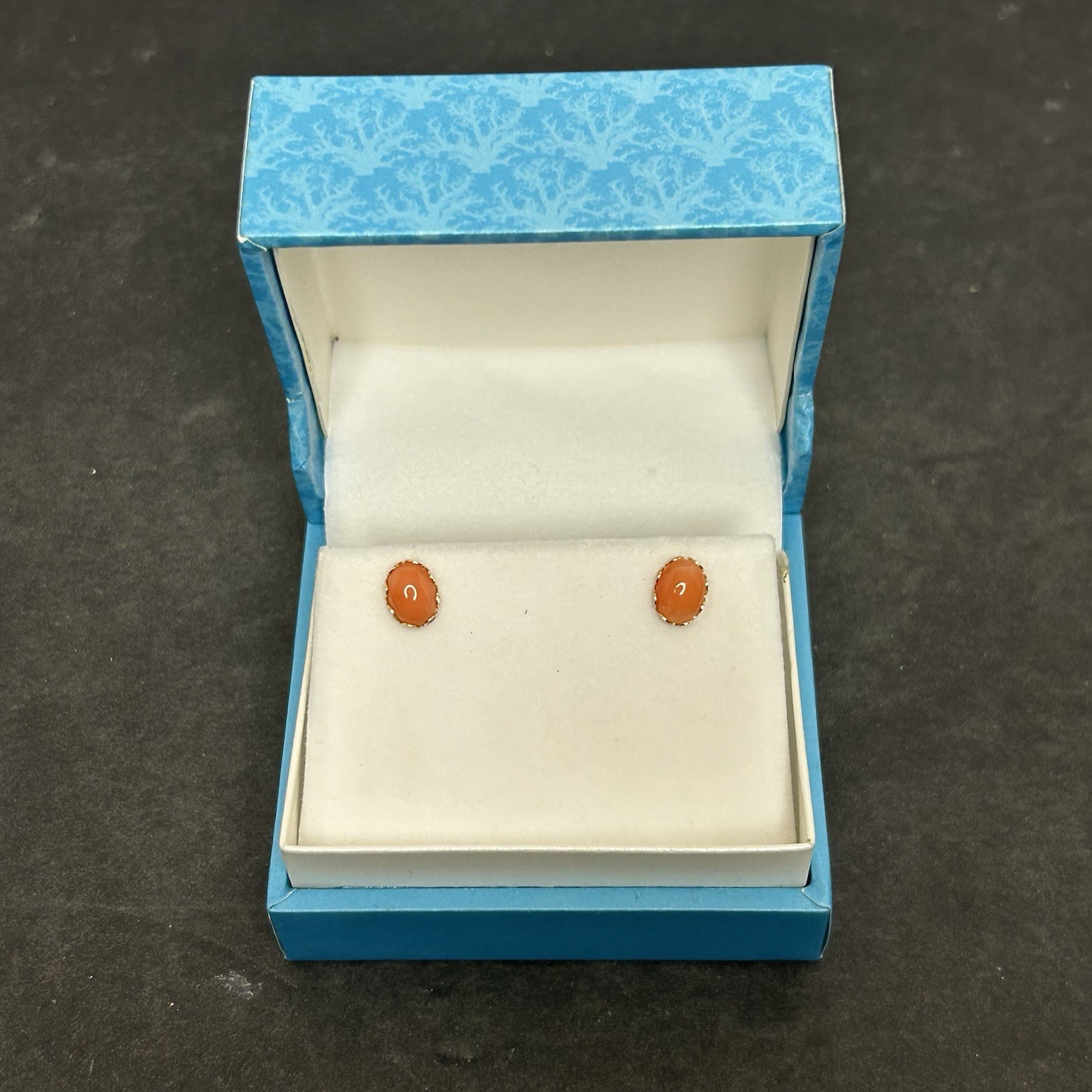 Maui Divers Jewelry of Hawaii 14k Gold Orange Coral Oval Stud Earrings Aloha