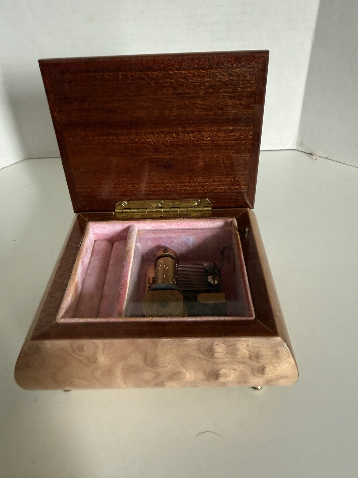 Vintage Italian Floral Inlaid wood Jewelry Trinket Dresser Box 4.5″ x 3.5″ x 2″