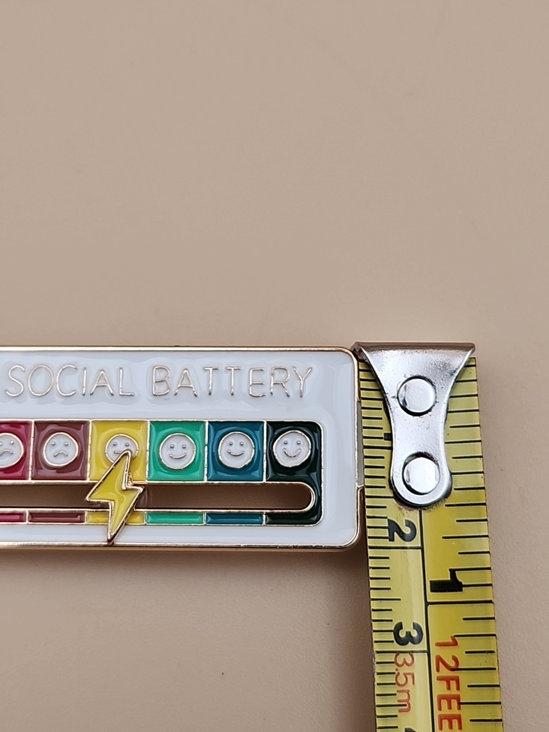 2 pk Interactive My Social Battery Emoji/My Moodtracker Emoji Enamel Pin