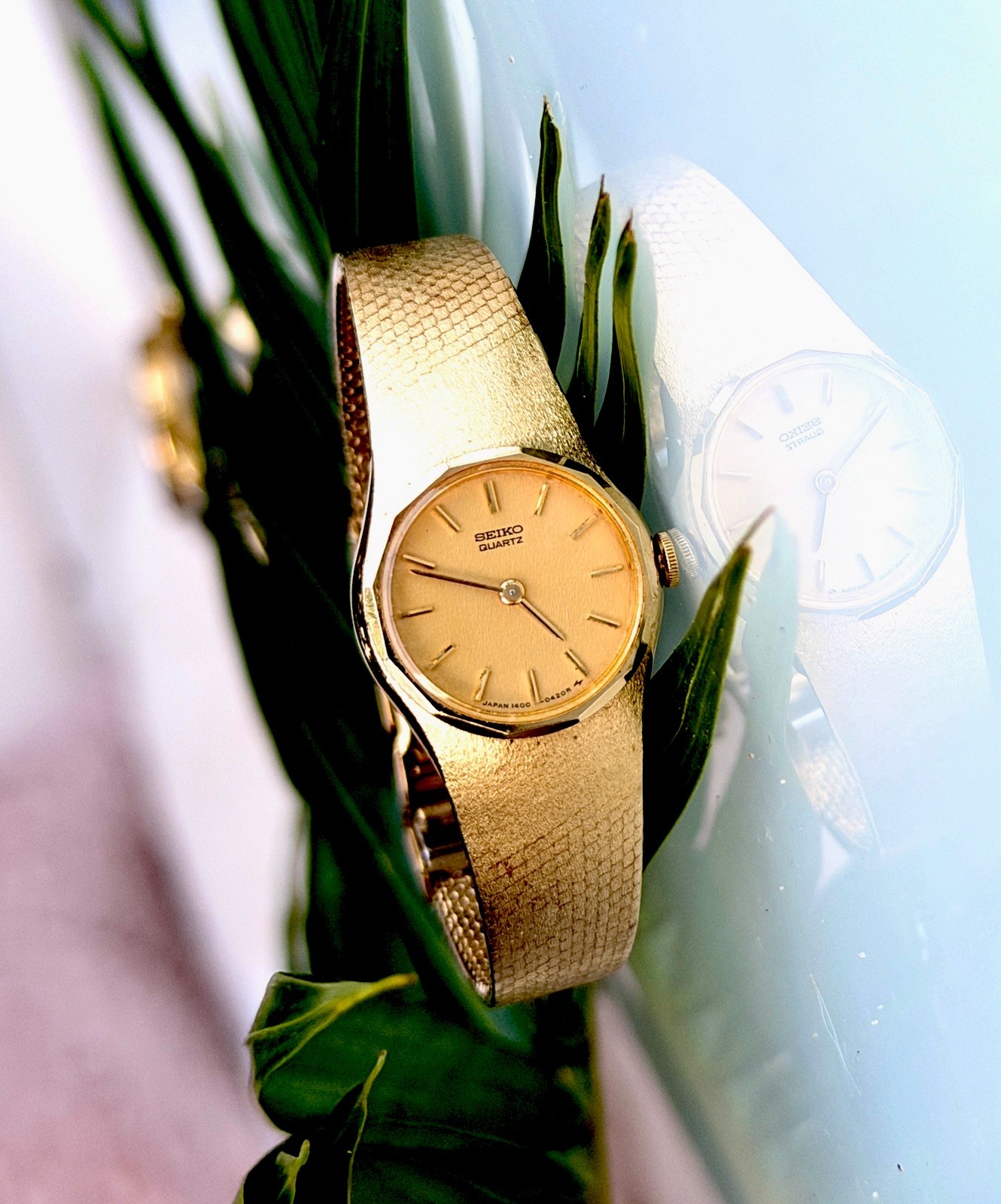 Vintage Seiko 1400-0089 Women’s Gold Tone Quartz Mesh Watch Needs Battery