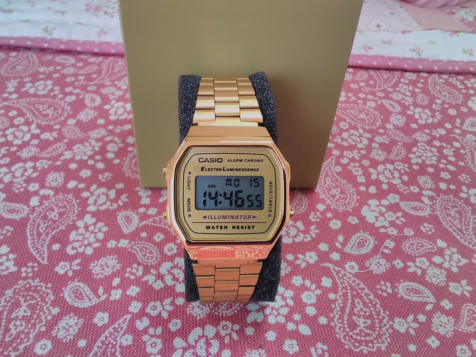 Refurb Gold Casio A168WG-9EF Digital Vintage Retro Collection Illuminator