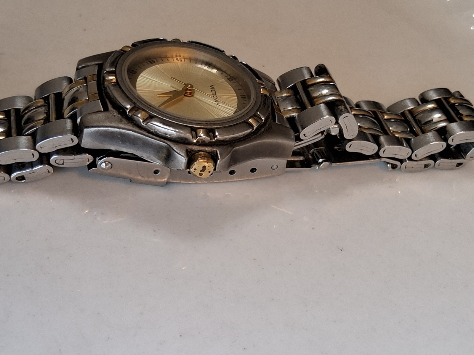 Vintage victory wristwatch goldtone stainless steel Japan movement Untested