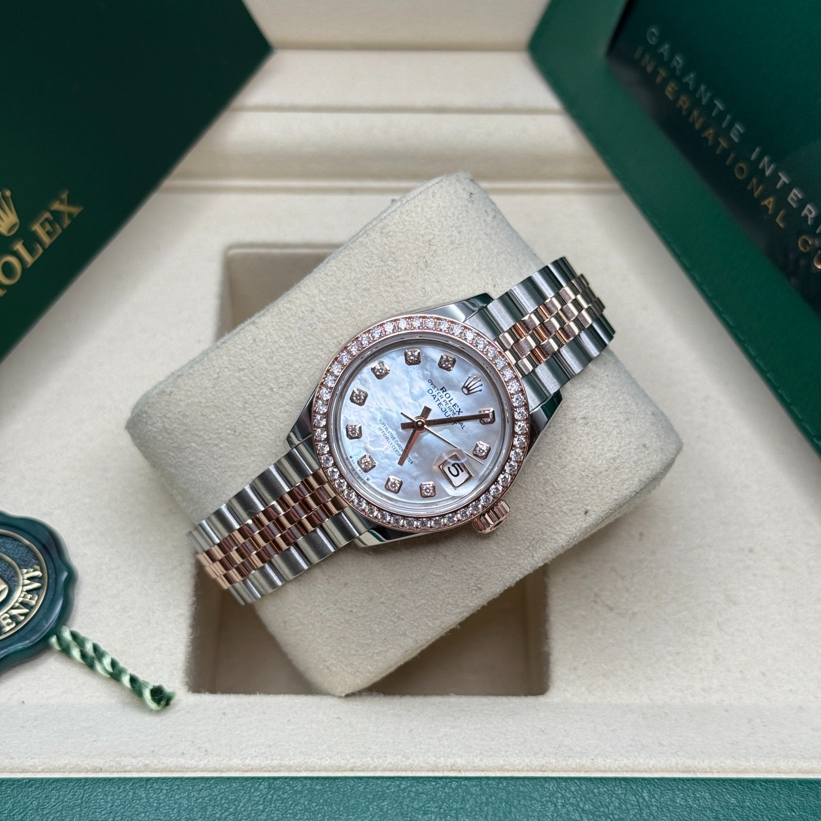 Rolex Lady-Datejust NEW 2026 Mother of Pearl Two Tone Rose Diamond Bezel Jubilee