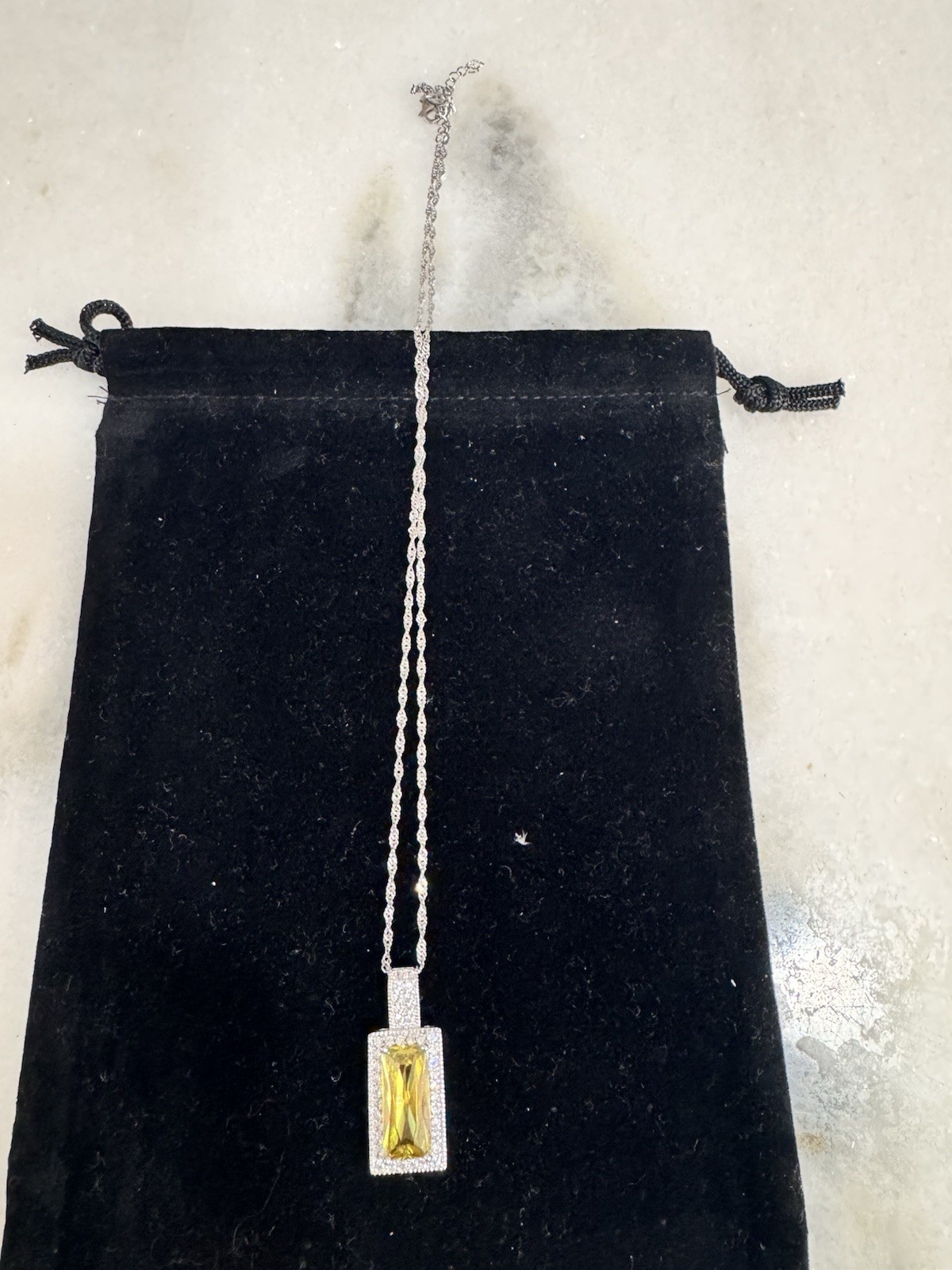 R.H. Macy & Co. 925 Sterling Silver Signed Citrine Rectangle Pendant Necklace