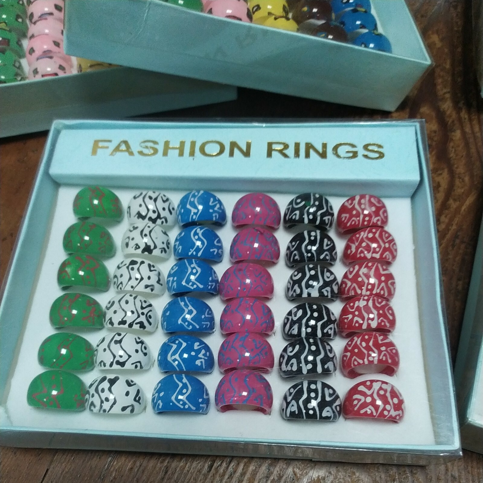 Lot of 432 Super Colorful Pop Art Resin Beach Rings – Various Sizes