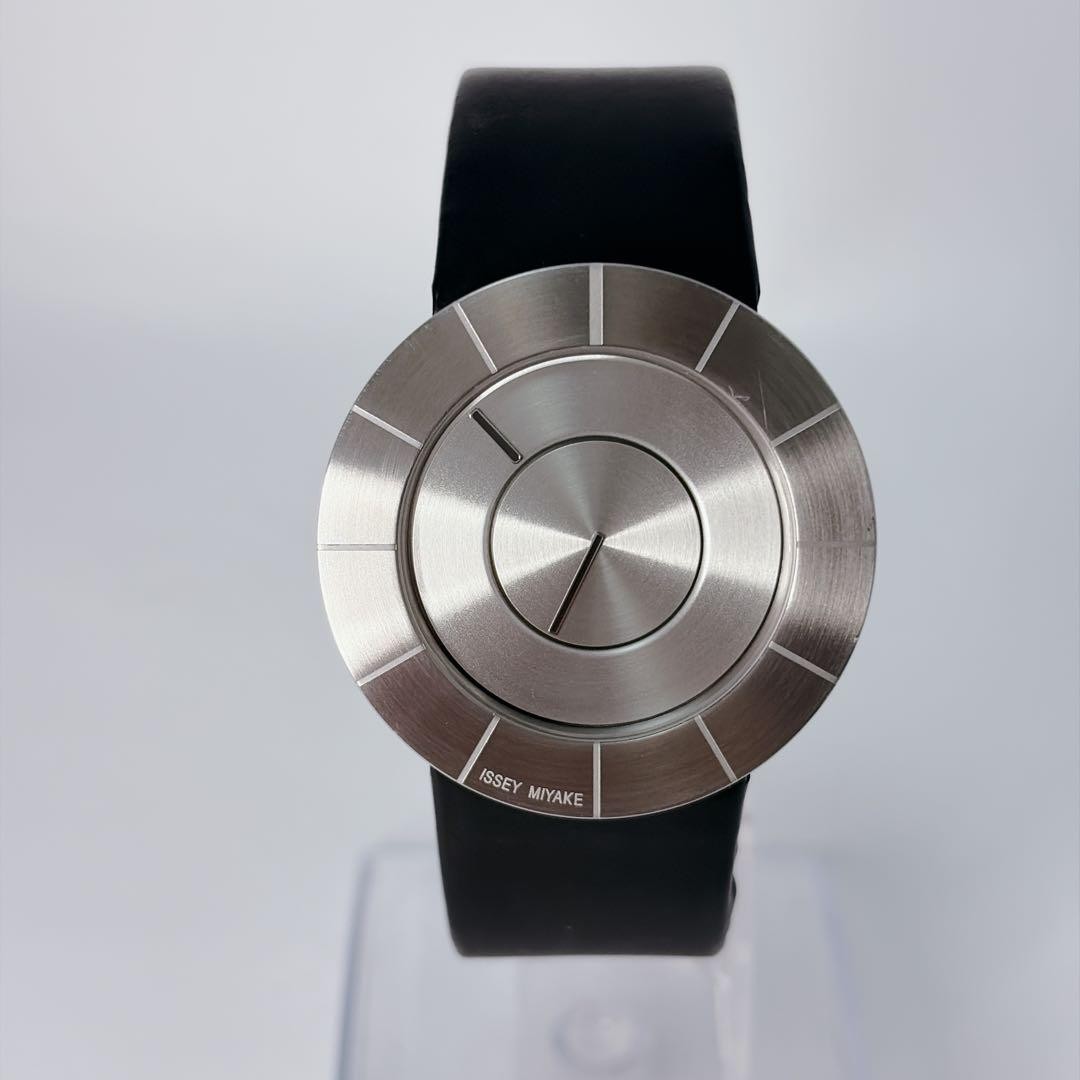 Issey Miyake Tokujin Yoshioka VJ20-0010 Men’s Watch 38mm